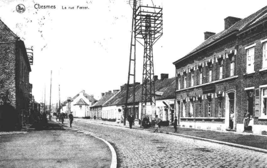 Cuesmes : entre de la rue Francisco Ferrer dans les annes 20. Elle s'appelait alors rue de l'Enseignement.