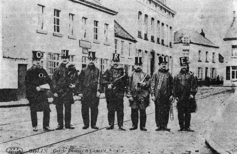 Ghlin : Cercle "Plaisir et Charit". Ce groupe vcut cinq ans ; en 1914, avec l'arrive de la guerre, il dut cesser ses activits.