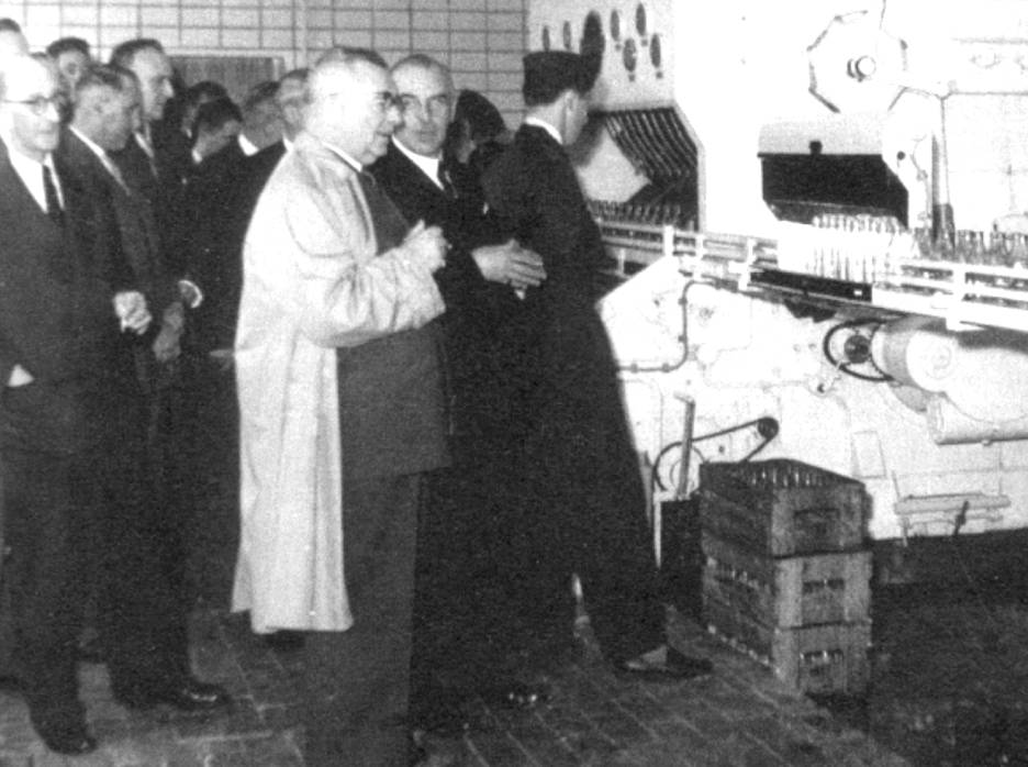 Baudour : 1958 inauguration des nouveaux tablissements de la socit cooprative Source minrale de Baudour.
