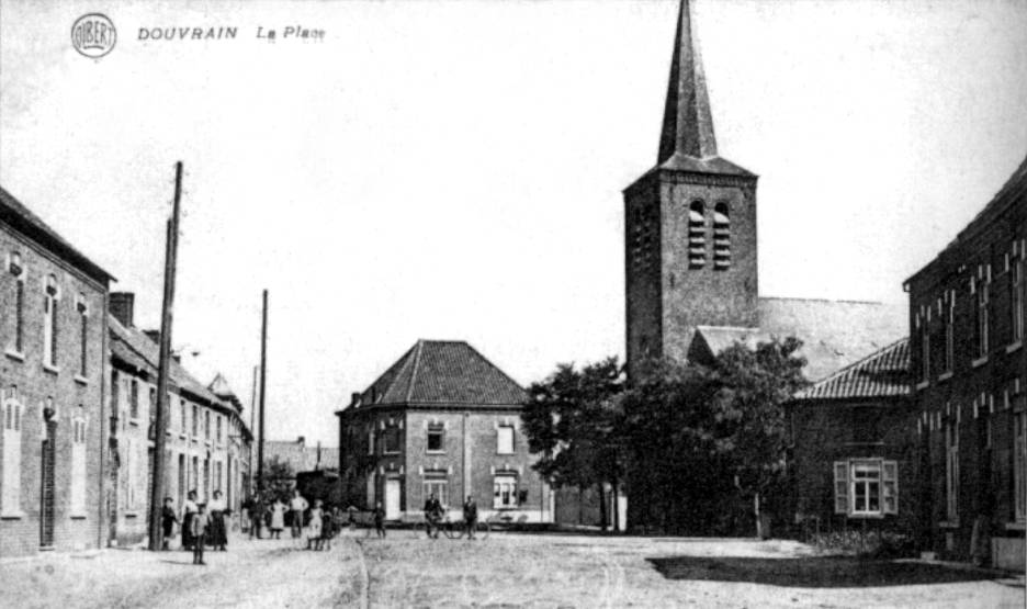Baudour : le hameau de Douvrain. Sur la place l'glise date de 1873.