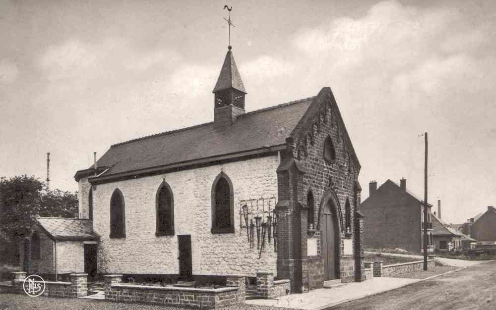 Baudour : Rue d'Hautrage et la chapelle de Piti