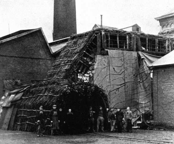 Boussu-Bois : Charbonnage de L'Alliance - Chapelle construite en l'honneur de Sainte-Barbe - 1949