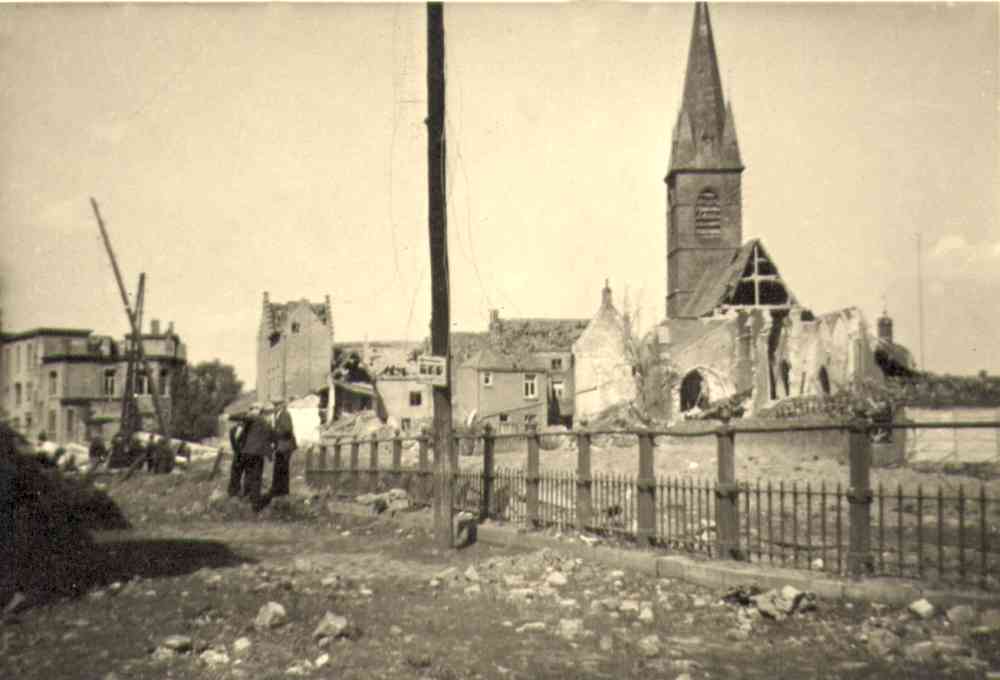 Saint-Ghislain : bombardements rue du Moulin et l'glise.
