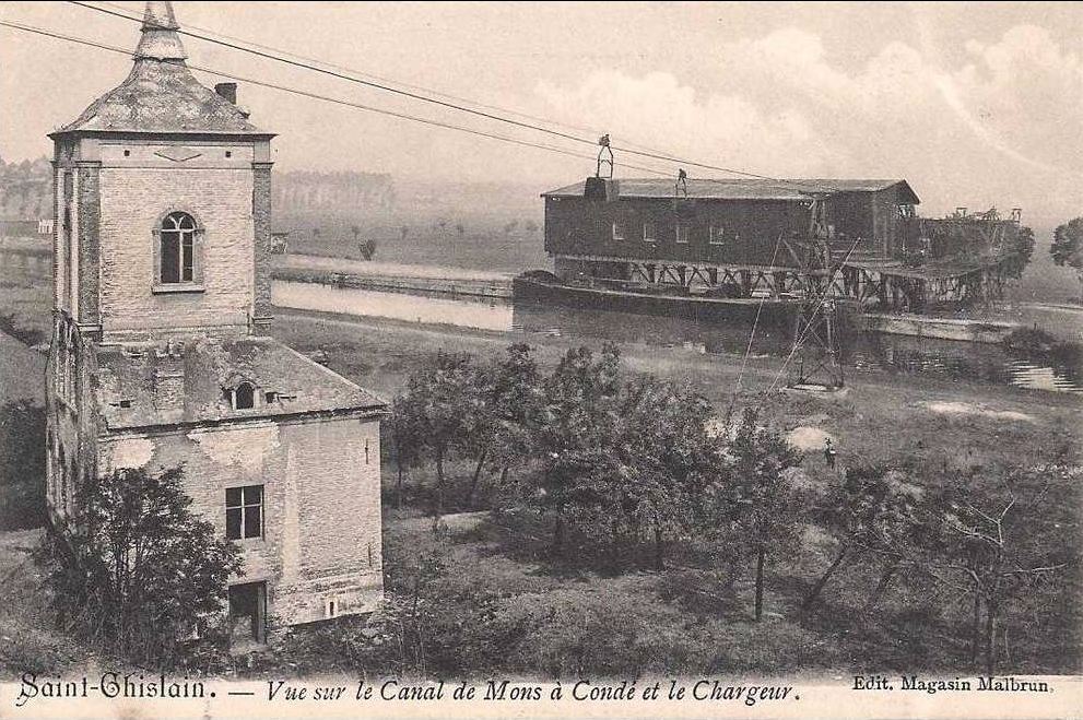 Saint-Ghislain : Vue sur le canal de Mons  Cond et le chargeur.