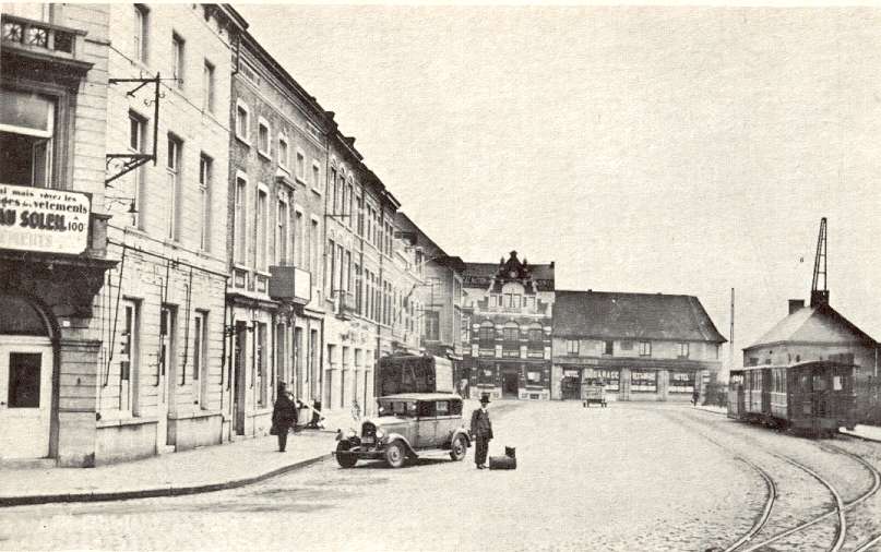 Saint-Ghislain : Rue de la Station,prs de la place de la gare