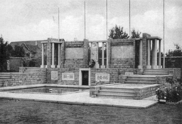 Hornu : Monument aux morts.