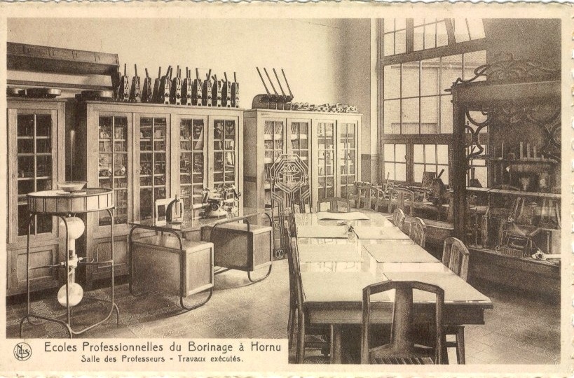 Hornu - Ecoles Professionnelles du Borinage - Salle des Professeurs. 