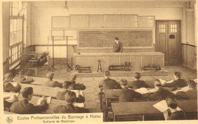 Hornu - Ecoles Professionnelles du Borinage - Auditoire de Mcanique.