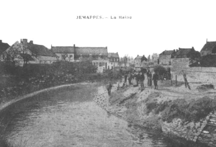 Jemappes : la Haine  300 m en aval aprs son confluent avec la Trouille; au pont des postes situ au bout de la rue du March.