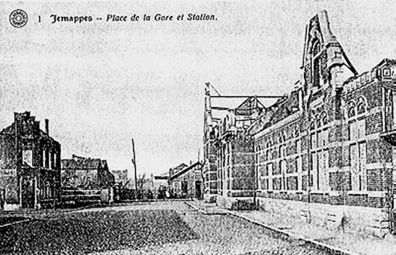 Jemappes : La gare aprs le bombardement d'aot 1914./