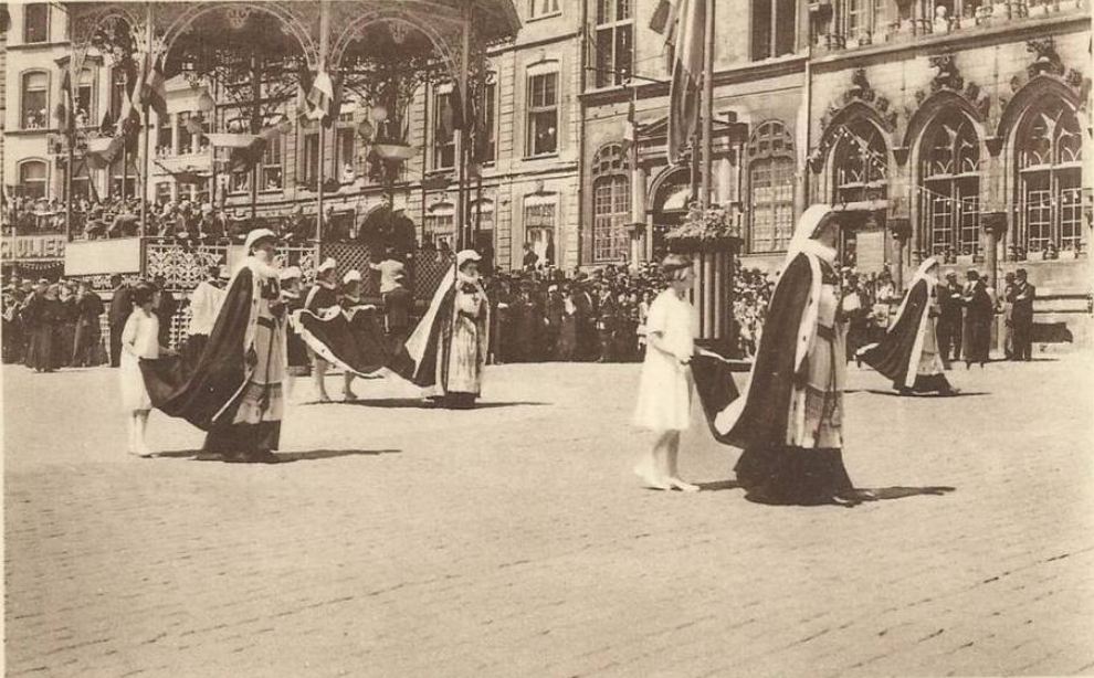 Mons : Pocession du car d'or le 4 juin 1939. 