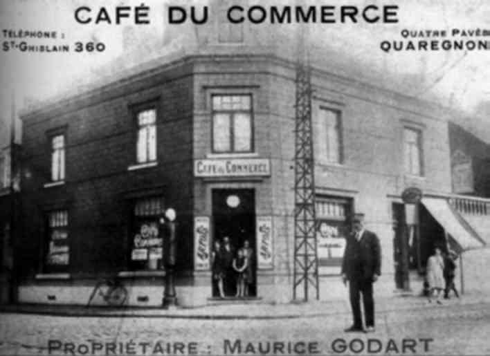 Quaregnon : carrefour des Quartres-Pavs, le caf du commerce bien connu avec sa pompe  essence et son dbit de tabac en 1940.