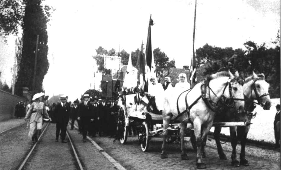 Tertre : Fte patriotique du 27 juin 1920 commmorant la Libration et les retour de ses enfants ayant chapp au massacre de la guerre 1914-18.