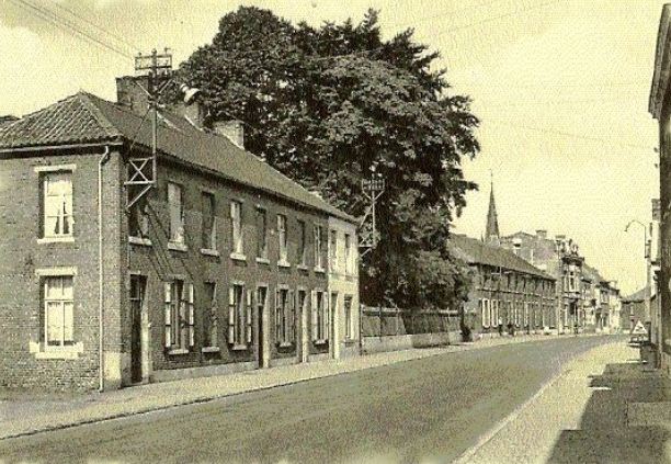 Thulin : la Grand-Rue (Anciennement rue Haute) en direction du centre du village (vers 1962).