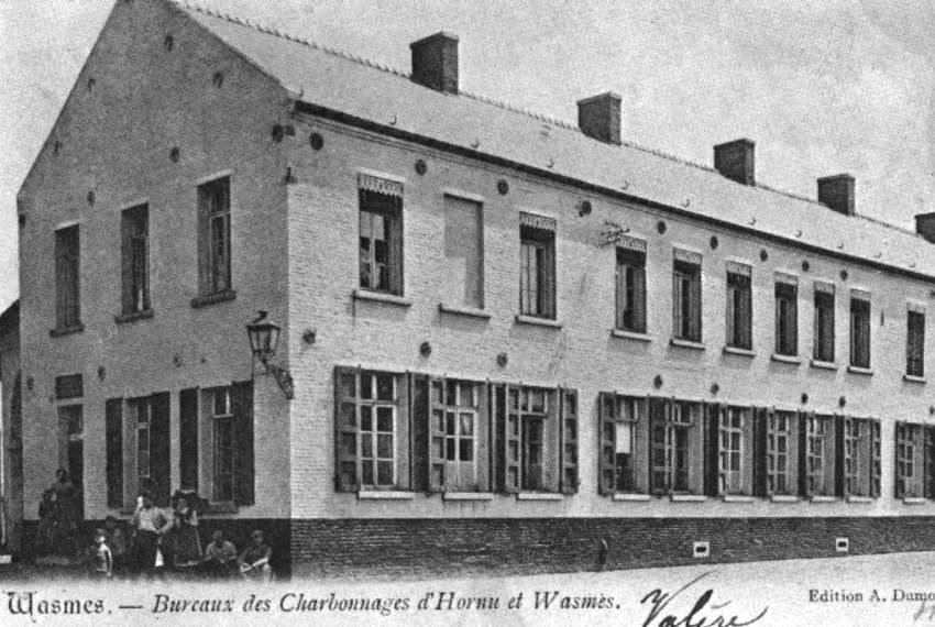 Wasmes : Bureaux de la Socit Anonyme du Charbonnage d'Hornu et Wasmes ( l'angle des rues d'Hornu et Potresse).