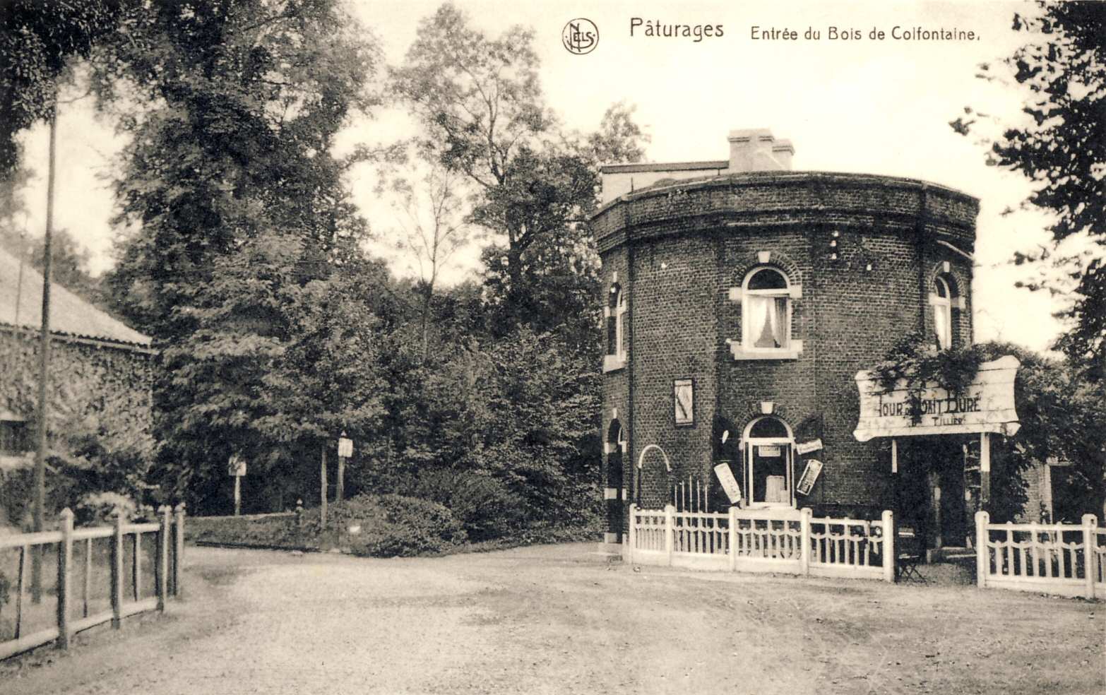 Pturages : Tour du lait bur et entre du bois de Colfontaine.