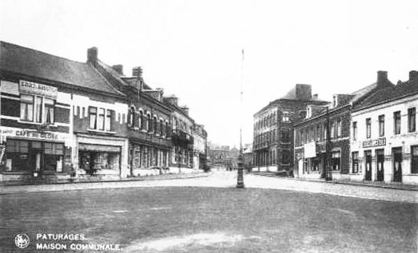 Pturages :La Place en 1913. A droite, l' Eden Salon et la maison communale.