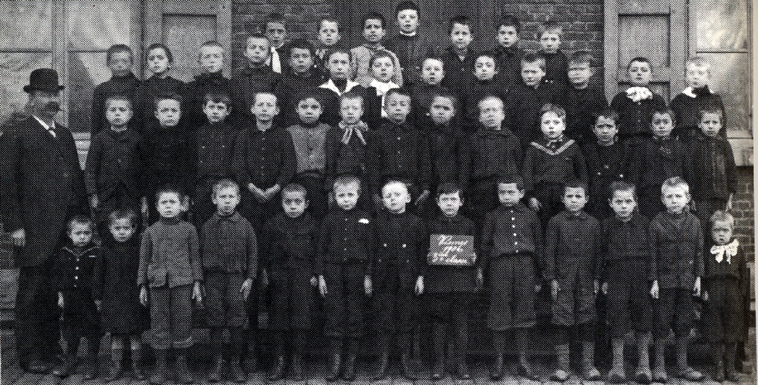 Wasmes : Classe de 3eme anne (1906).